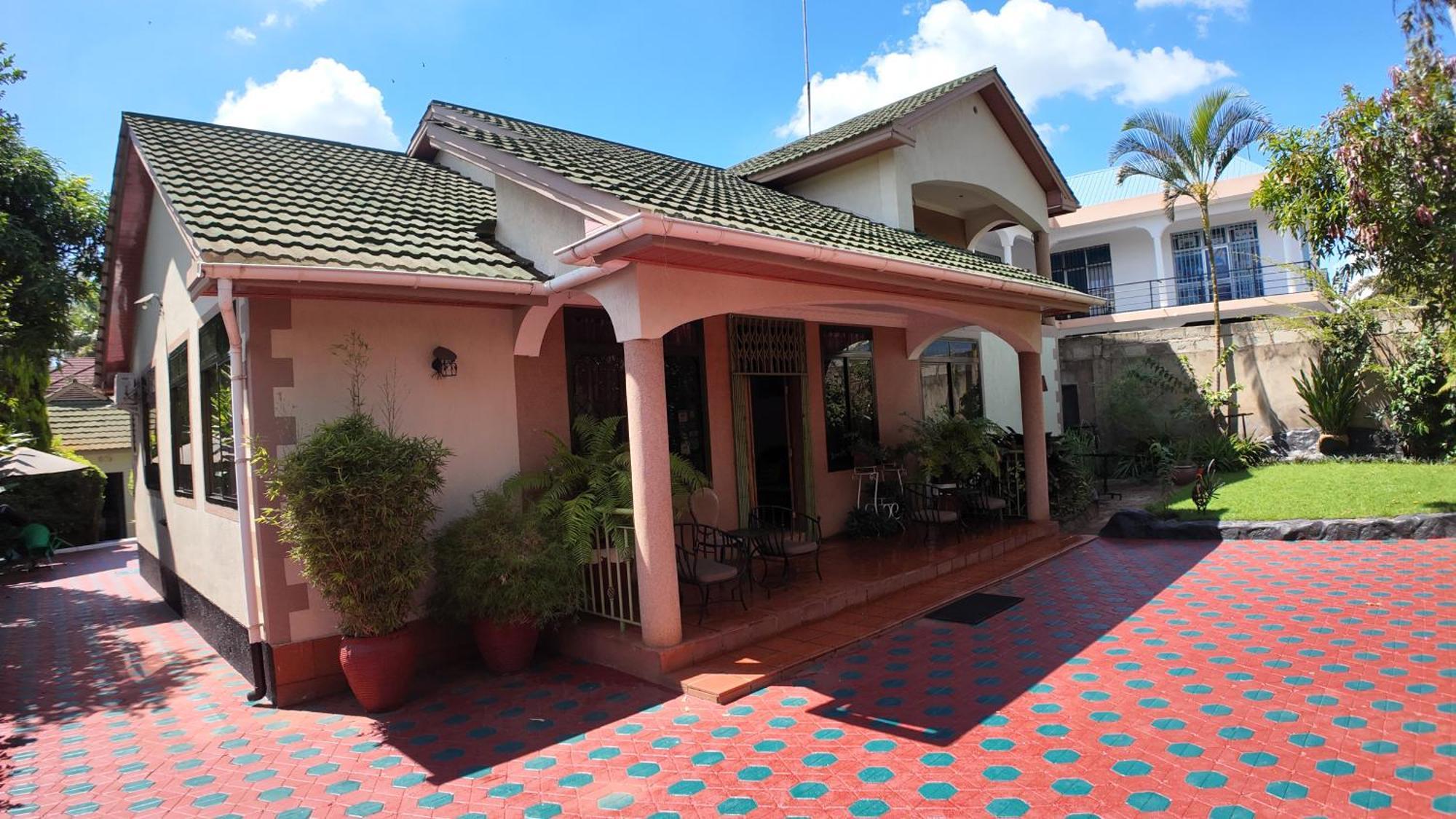 Korona House Hotel Arusha Exteriör bild